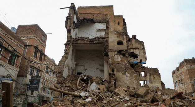 Omladoznak a jemeni főváros világörökségi épületei a nagy esőzések miatt